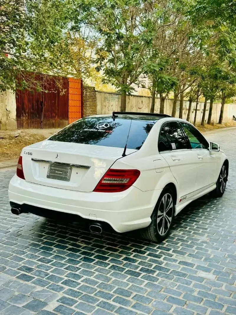 Mercedes-Benz C300 2013, 6-cylinder turbocharged, manual/automatic (4)