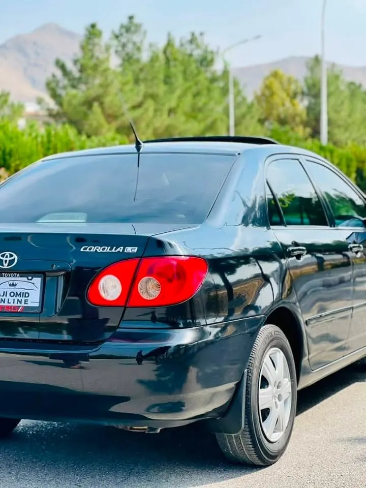 Toyota Corolla 2005 LE black, automatic gearbox (2)