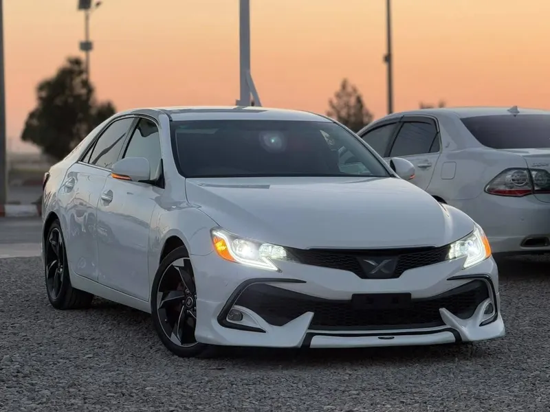 Toyota Mark X 2011, 2500cc, Pearl White, Right-Hand Drive (1)