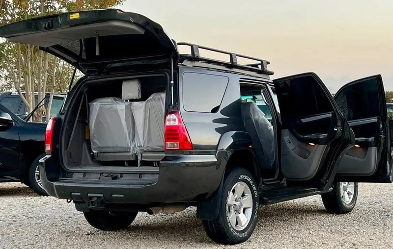 Toyota 4Runner 2006 SR5, Imported, Three Rows (2)