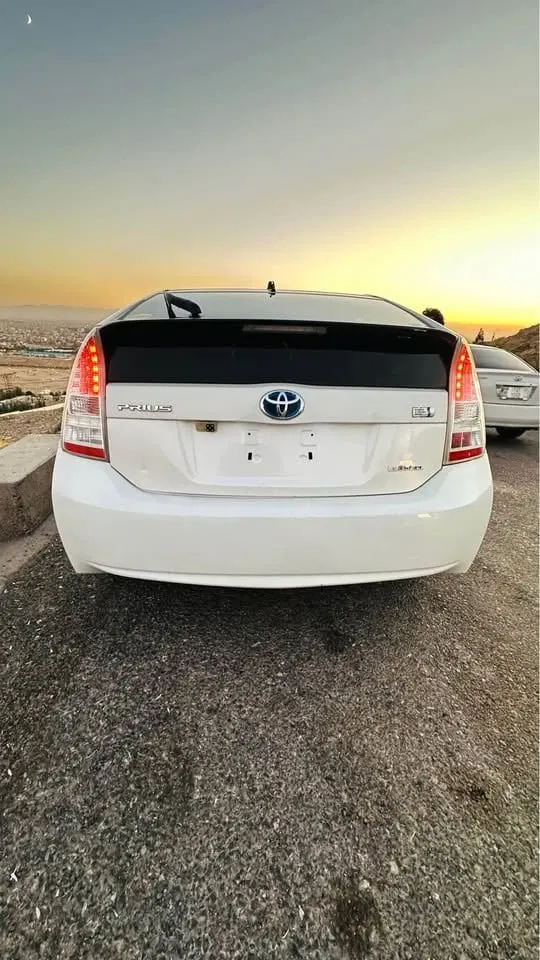 Prius 2010, white, container condition, full original equipment (5)
