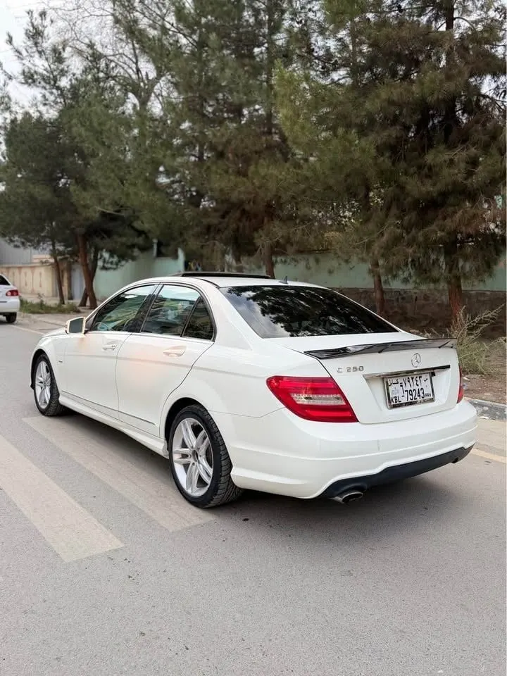 Mercedes-Benz C250 2012, White, Full Option, 79k km (6)