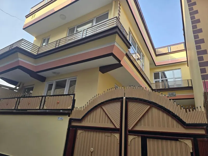 3-Storey House for Sale in District 6 Kabul, 4 Rooms, Fully Tiled Roof (3)