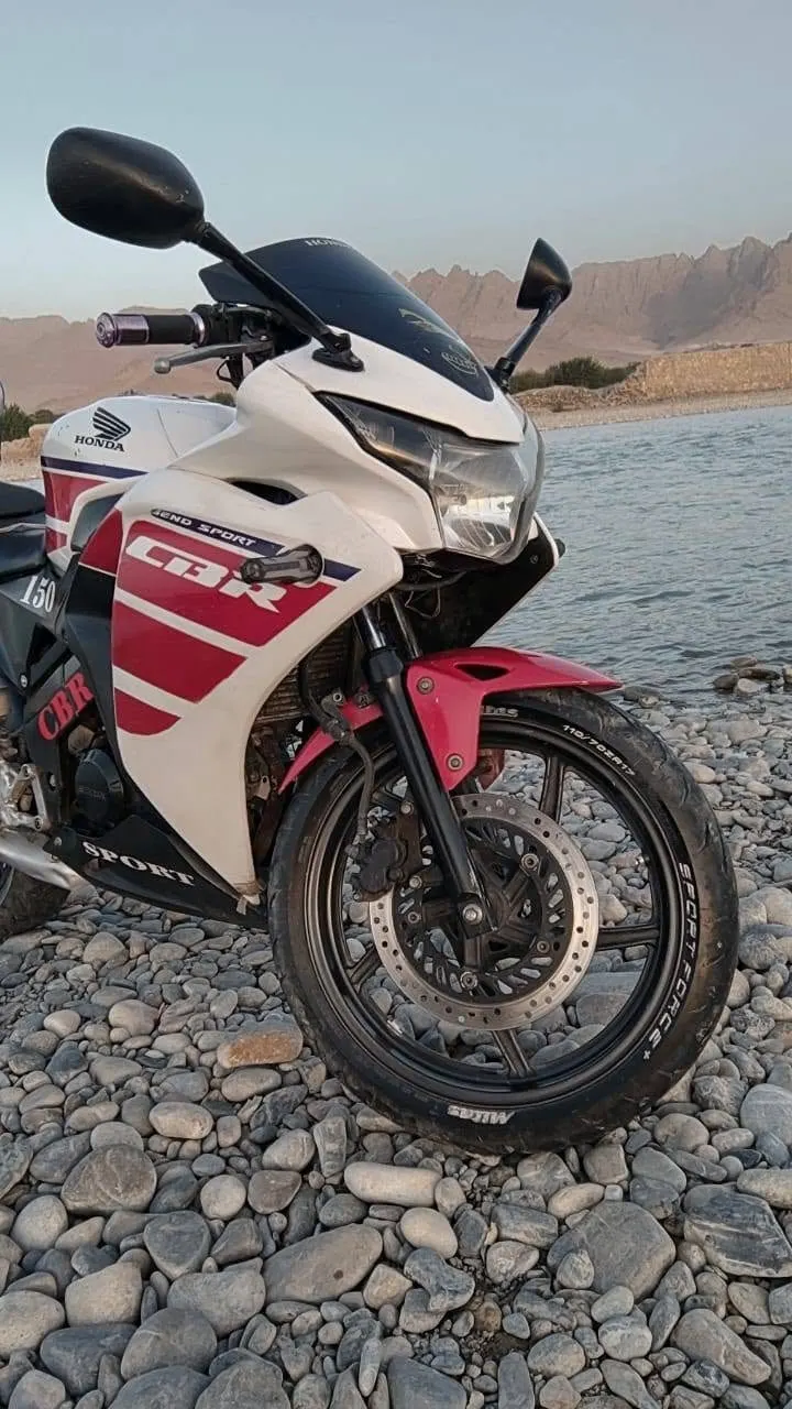 Honda CBR 150cc Japanese new (5)
