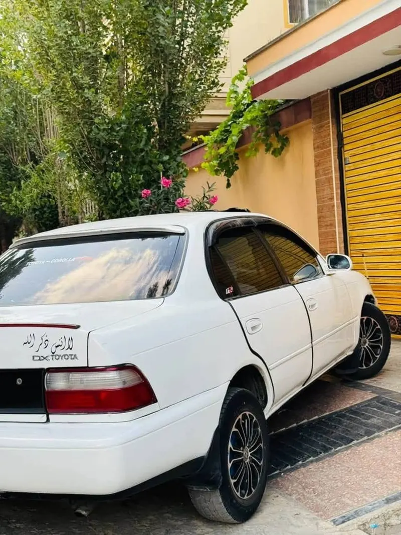 Toyota Corolla 1997 Gulf - Manual with AC (3)