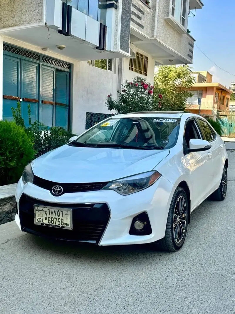Toyota Corolla 2014 Full Option, Pearl White (2)
