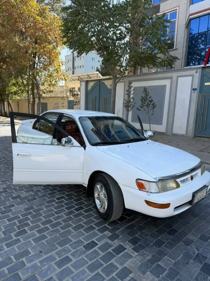 Toyota Corolla Canadian 2015, Automatic, White (6)