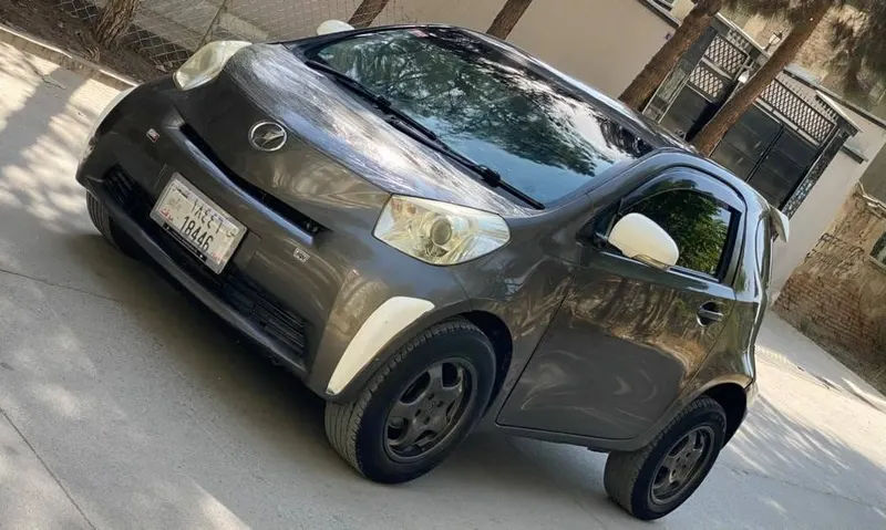 Toyota iQ 2010, automatic, low mileage (4)