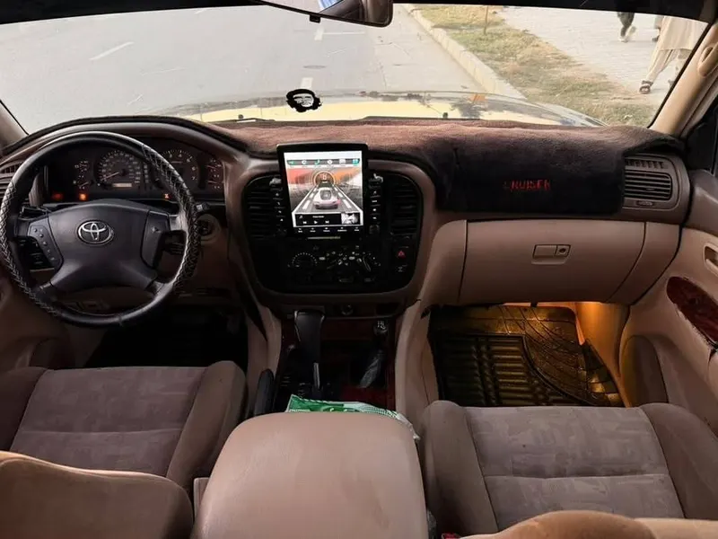 Toyota Land Cruiser 2000, Lexus Shape, 8-Cylinder, Automatic (4)