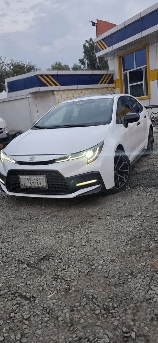 Toyota Corolla 2020 XSE White, Sunroof, Full Leather Seats (2)