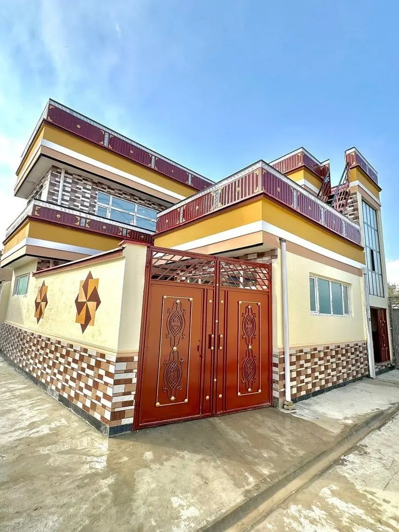 Two-storey Darband house with 3 rooms in Chehelsetoon, Kabul (1)