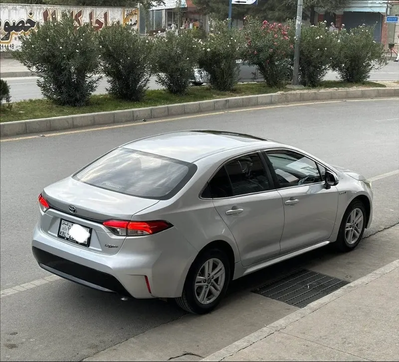 Toyota Corolla Hybrid 2020 - Afghan Used - 79,000 km (2)
