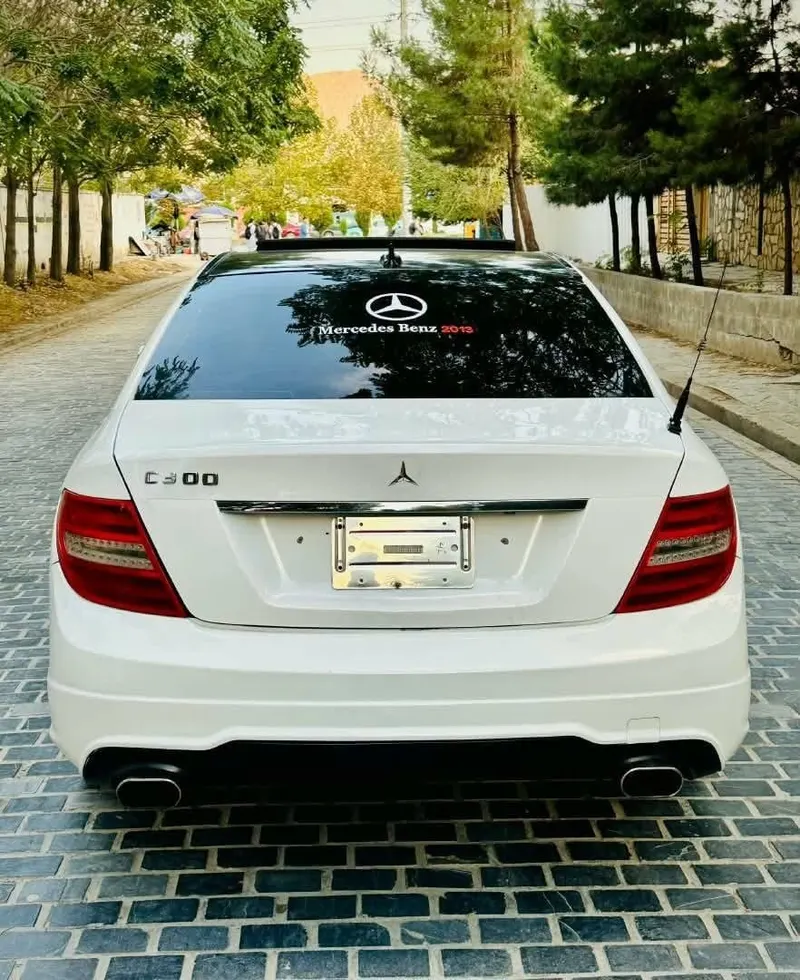 Mercedes-Benz C300 2013, 6-cylinder turbocharged, manual/automatic (6)