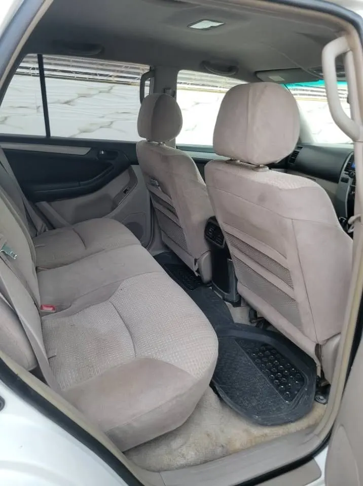 Vehicle available (6)