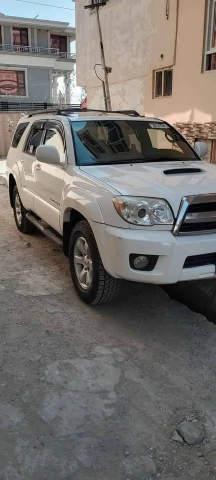 Toyota 4Runner 2006 SR5 white (6)