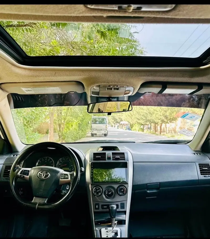 Toyota Corolla 2013 White Automatic, 4-Cylinder, Sunroof, Clean Documents (4)
