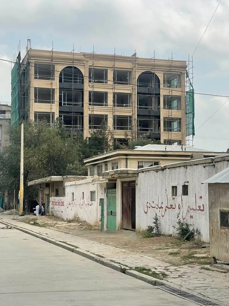 4-Room Apartment in Khushal Khan, 165 sqm with Rooftop (2)