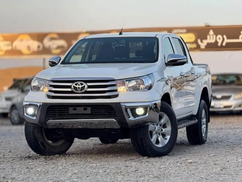 Toyota Hilux Vigo 2018 4-cylinder Diesel, Left-hand Drive (3)