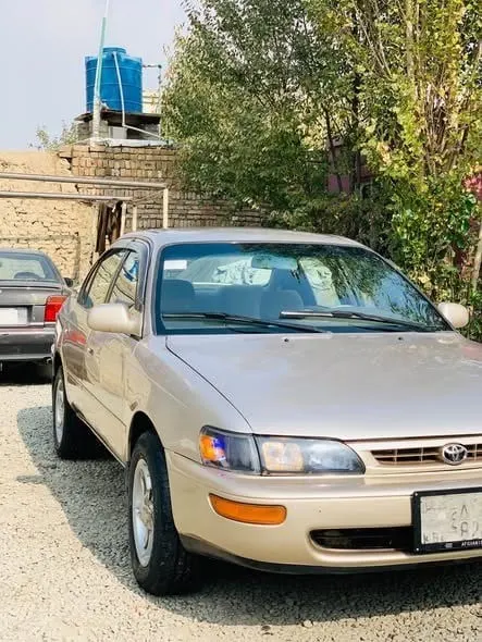 Toyota Corolla 1996 American, Gold (2)
