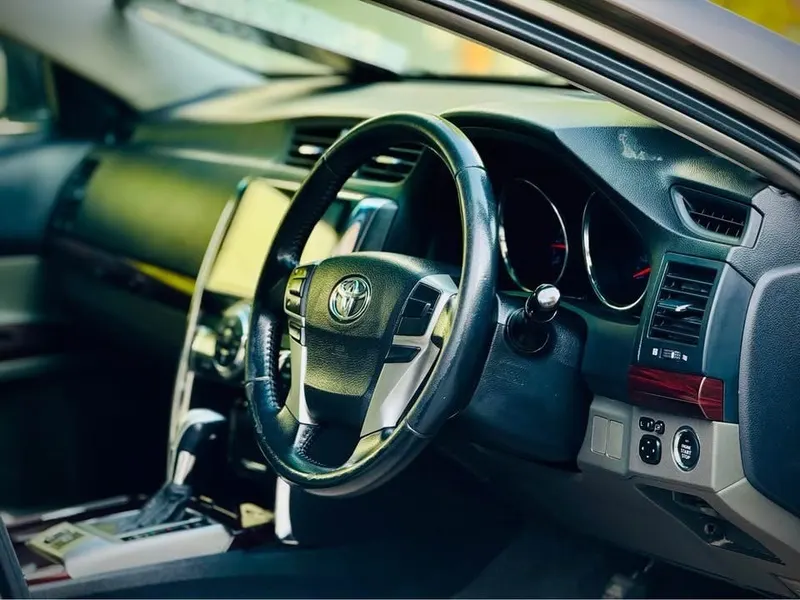 Toyota Mark X 2011 Right-Hand Drive, 6-Cylinder, Automatic (6)