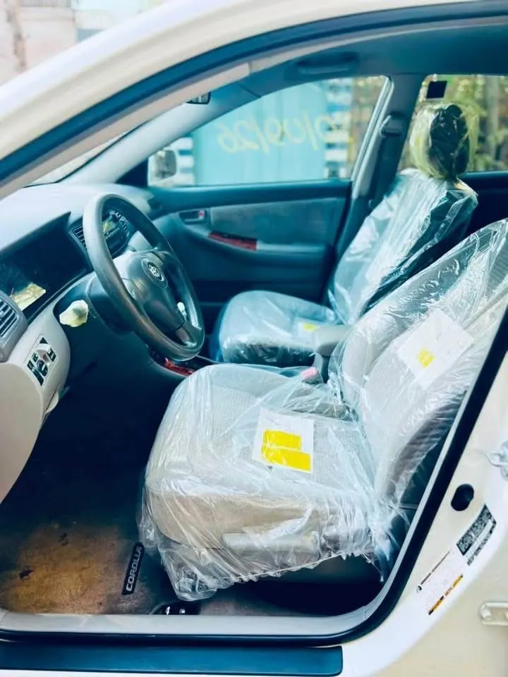 Toyota Corolla CE 2006 white (6)