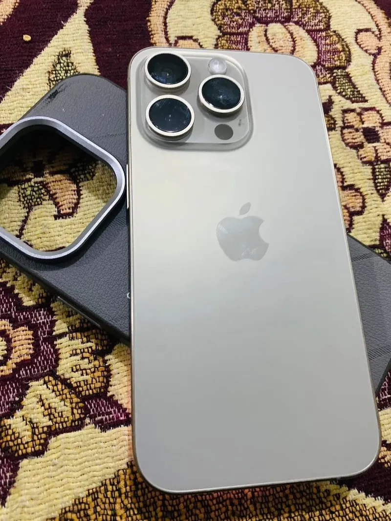 Apple iPhone 15 Pro 128GB, Dual SIM eSIM, Battery 88% (1)