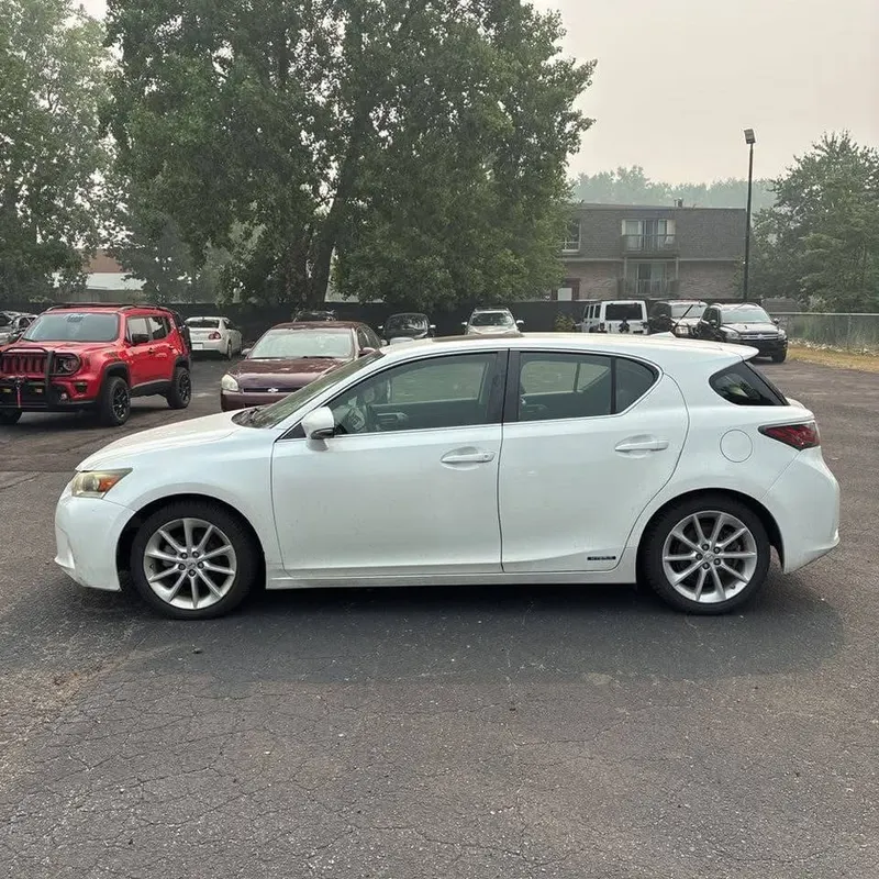 Lexus CT 200h 2012 Hybrid, 219891 km, White (2)