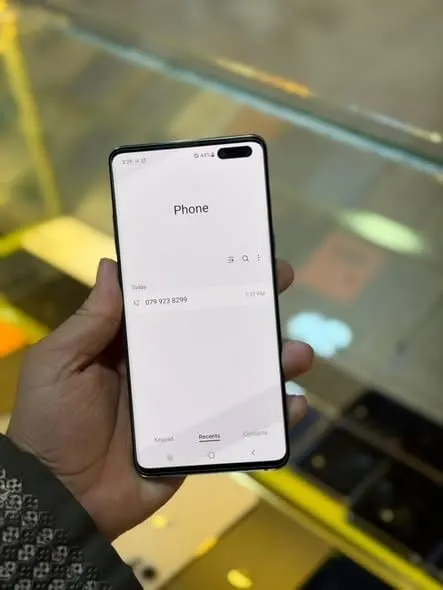 Samsung Galaxy S10 Plus 5G 512GB (2)
