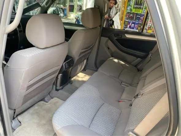 تویوتا فورنر SR5 مودل ۲۰۰۶، ۶ سلندر، نقرەیی، 4WD اتومات (5)