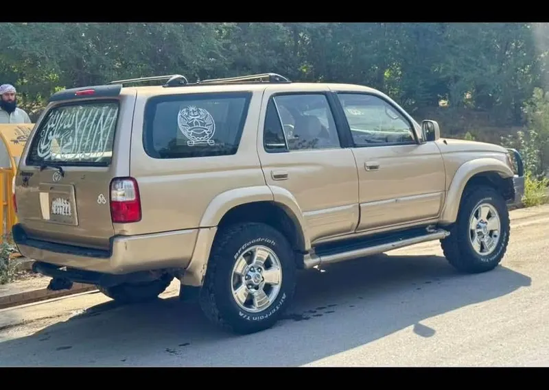 Toyota 4Runner 2001 زرۍ (4)