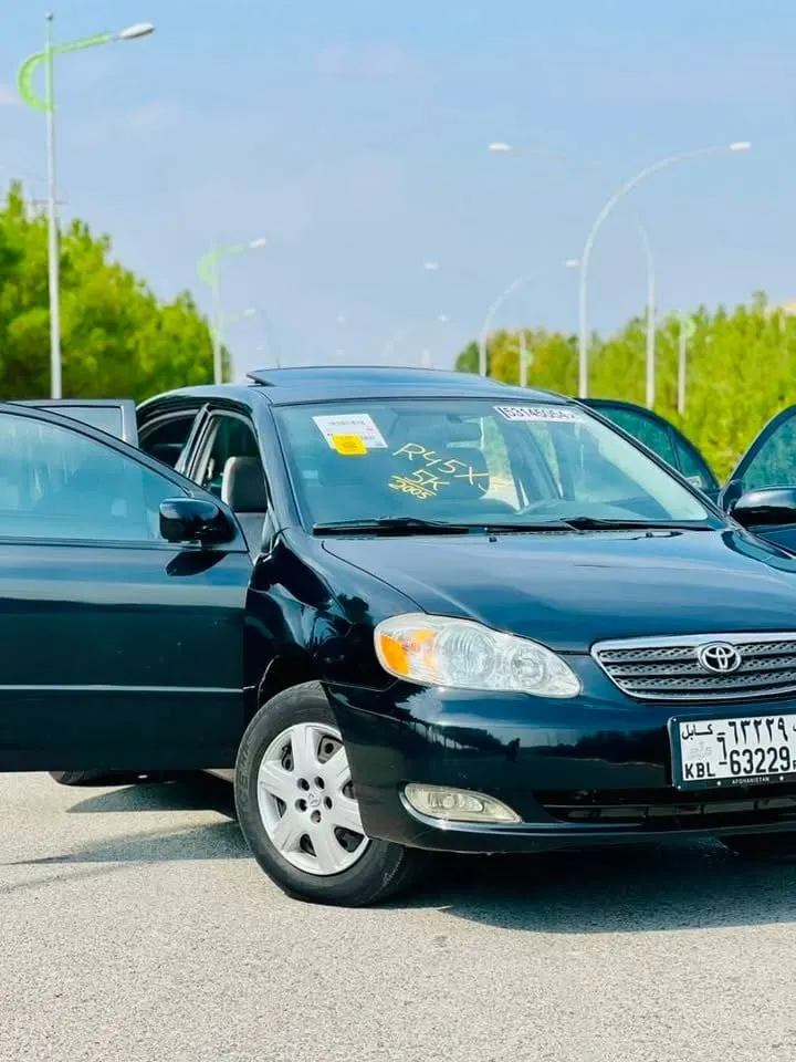 Toyota Corolla 2005 LE black, automatic gearbox (1)