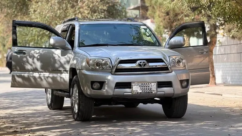 Toyota 4Runner 2003 Limited, 6-Cylinder Petrol, Clean Documents, No Accident (5)