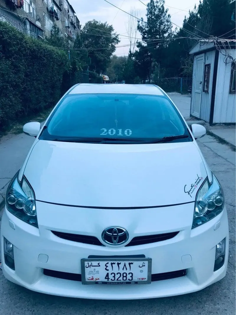Toyota Prius 2009 Hybrid, white, full options (5)