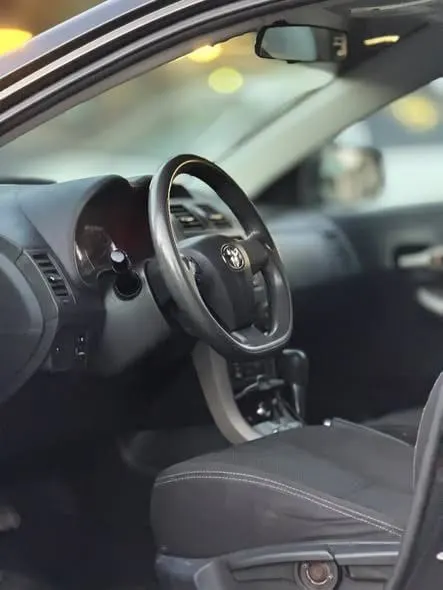 Toyota Corolla 2013 with S-Class options, no accident, American version (5)