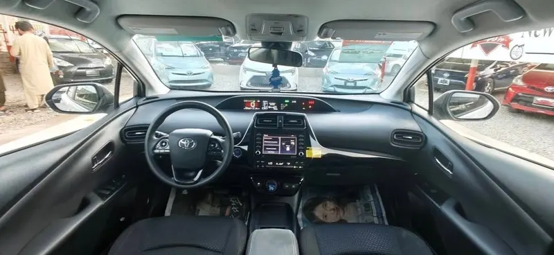 Toyota Prius 2021 Hybrid, 94,100 km (5)
