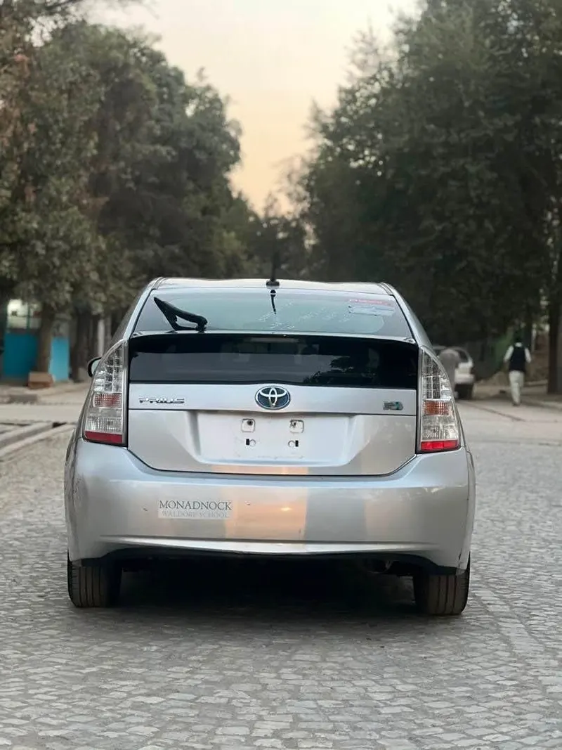 Toyota Prius American 2010, Silver, Registered in Kabul (4)