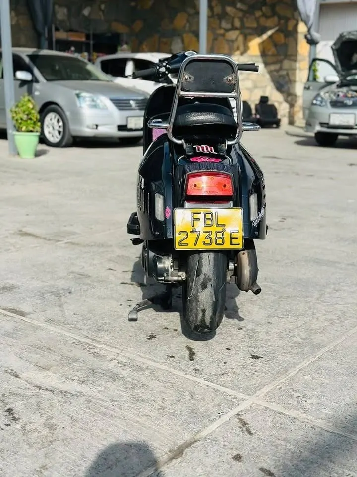 Scomadi Turismo Technica TT200i 200cc scooter (3)