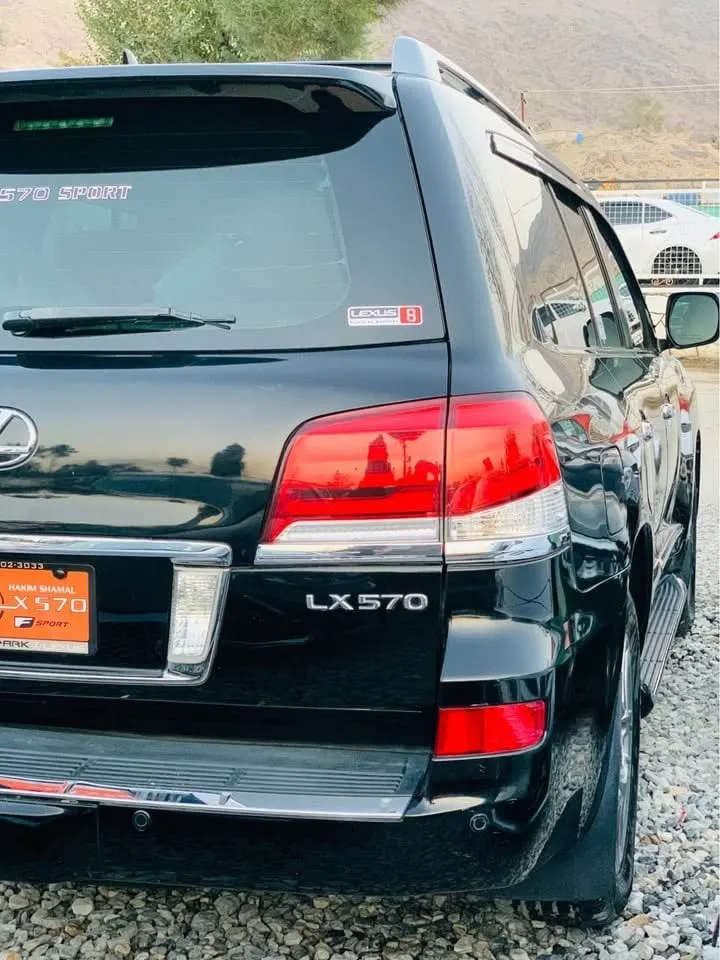 Lexus LX570 2008 Black, Accident-free, Just Imported (3)