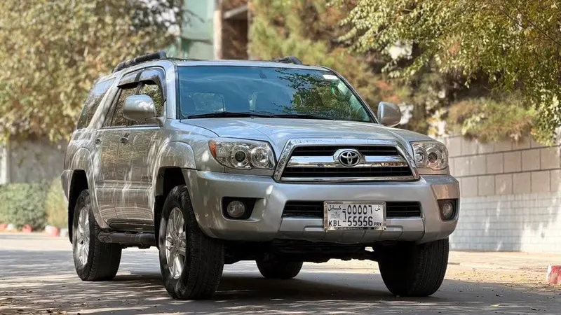 Toyota 4Runner 2003, 6-Cylinder Petrol, Clean Documents, No Accident (3)