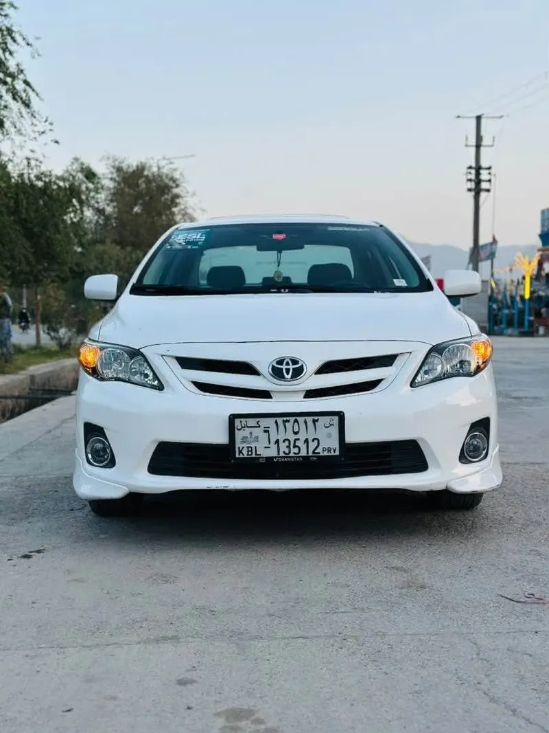 تویوتا کرولا ۲۰۱۳ امریکایی S Class اتومات سفید (2)