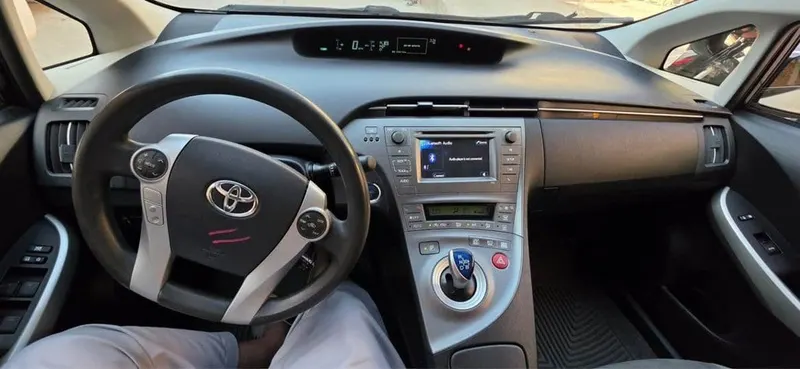 Toyota Prius 2014 (2)