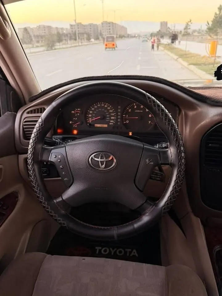 Toyota Land Cruiser 2000, Lexus Shape, 8-Cylinder, Automatic (6)