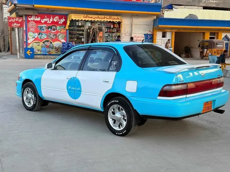 Toyota Corolla Canadian City Taxi 1997, Gas and Petrol Active (7)