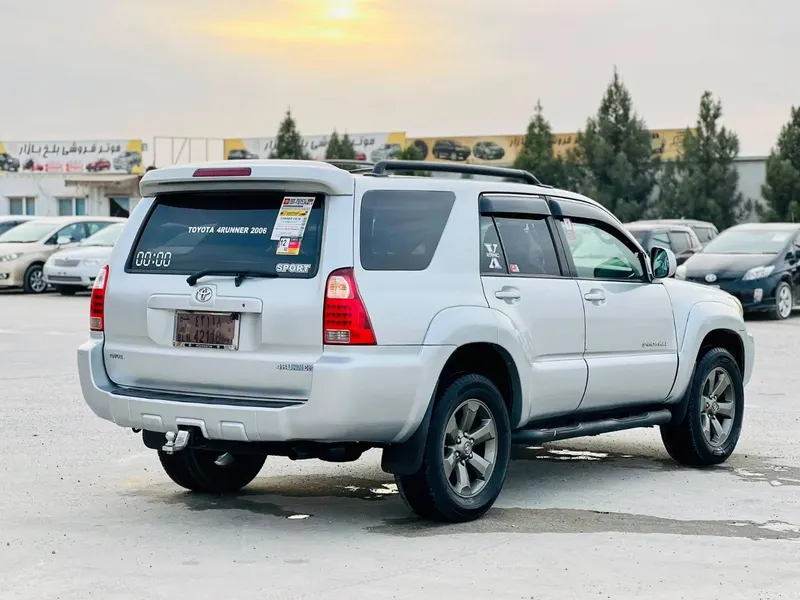 Toyota 4Runner 2006, American, 6-Cylinder Petrol, Automatic Gearbox (3)