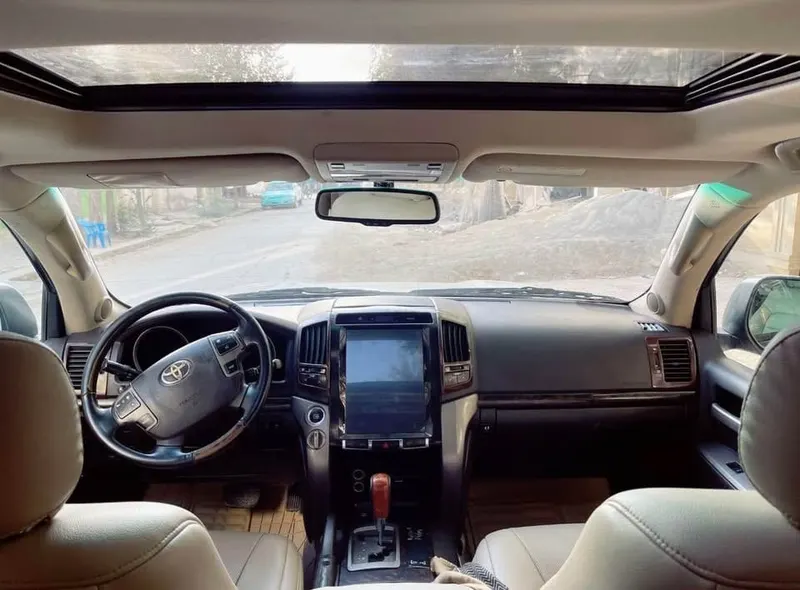 تویوتا لینډ کروزر 2008 VXR سپین (3)