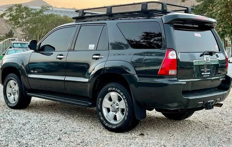 Toyota 4Runner 2006 SR5, Imported, Three Rows (3)