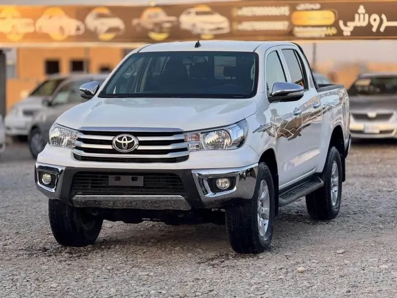 Toyota Hilux Vigo 2018 4-cylinder Diesel, Left-hand Drive (1)