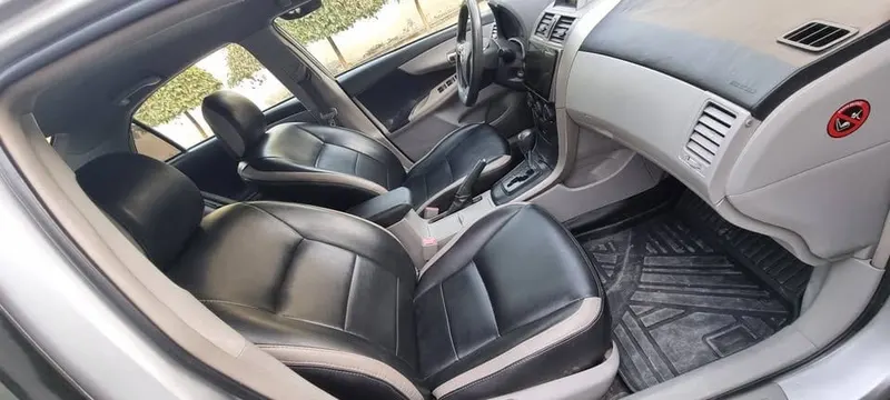 Toyota Corolla 2013 Gulf Model, Silver, 86k km, Clean Documents (8)