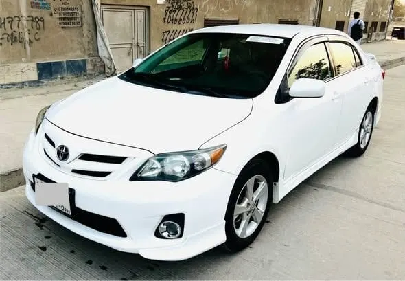 Toyota Corolla 2013, Full Option S-Class, White (3)