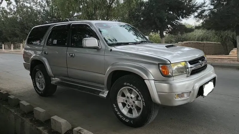 Toyota 4Runner 2001, Silver, Clean Documents, 6-Cylinder Petrol (1)